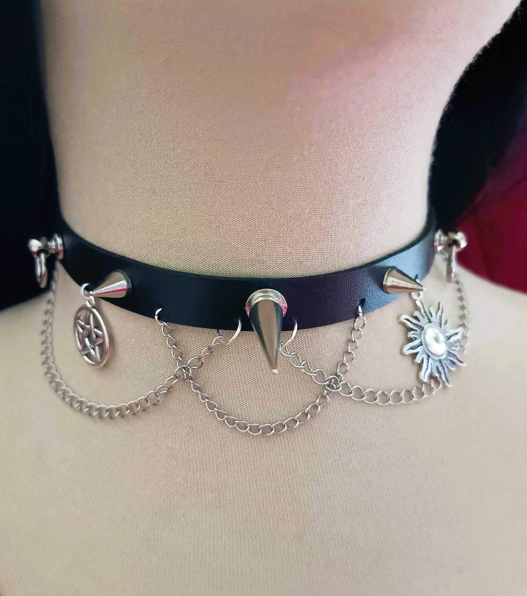 Gotycki choker z zawieszkami mix #0026 0