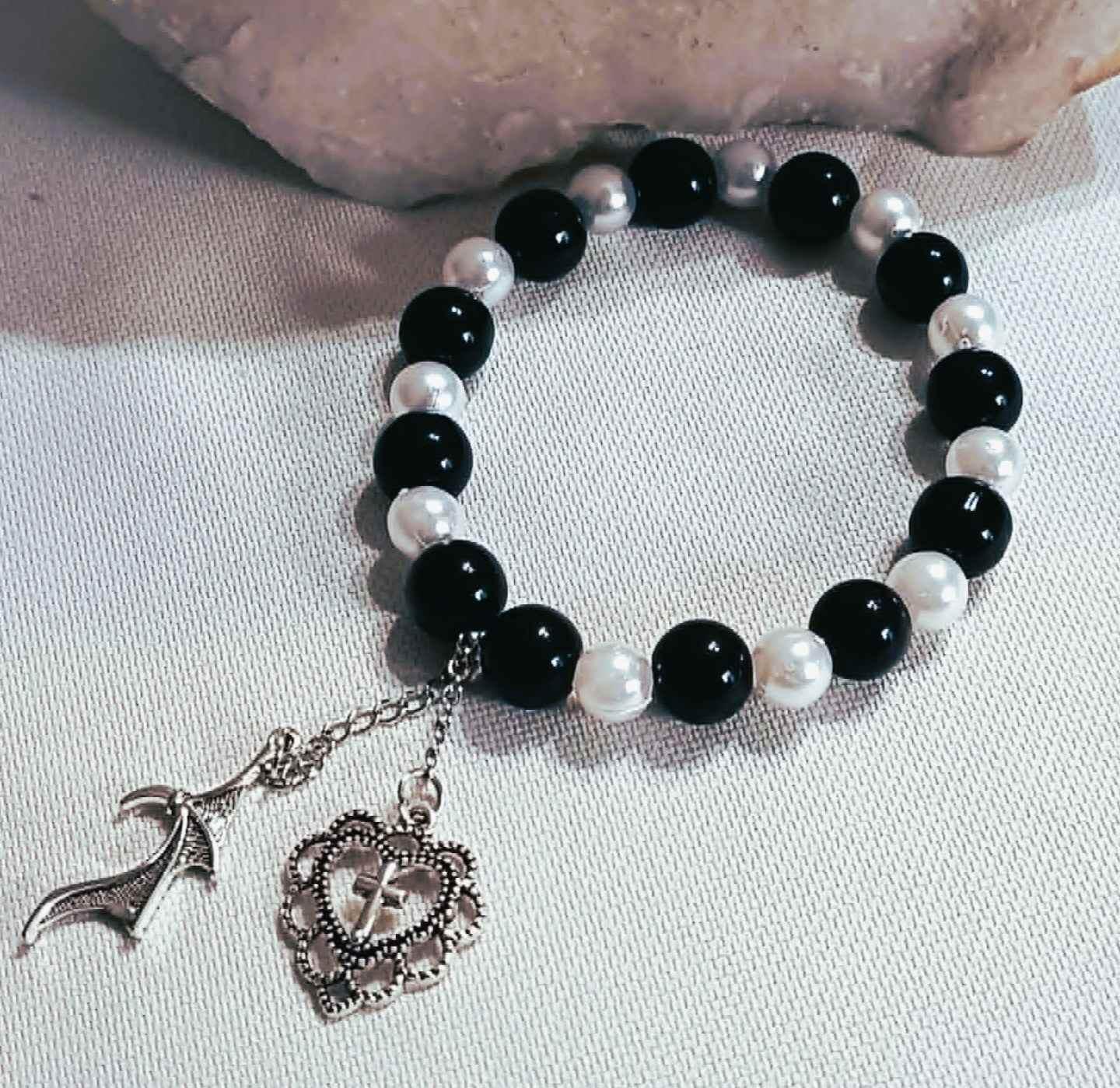 Bransoletka "Dzień-Noc" z zawieszkami / "Day-Night" charm bracelet BRH#025 0