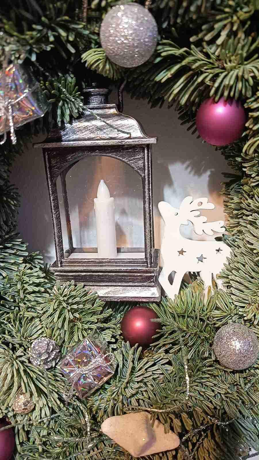Wianek Świąteczny z latarenką 3