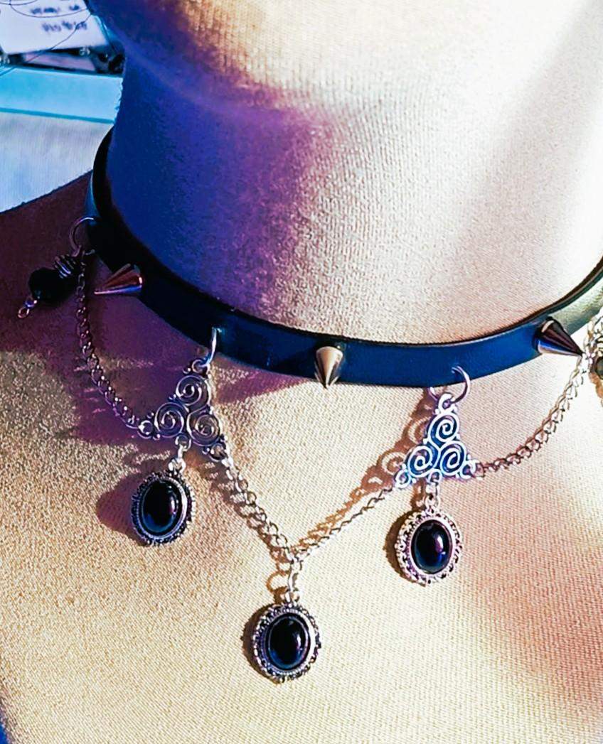 Choker w stylu gotyckim z czarnymi kaboszonami #0029 4