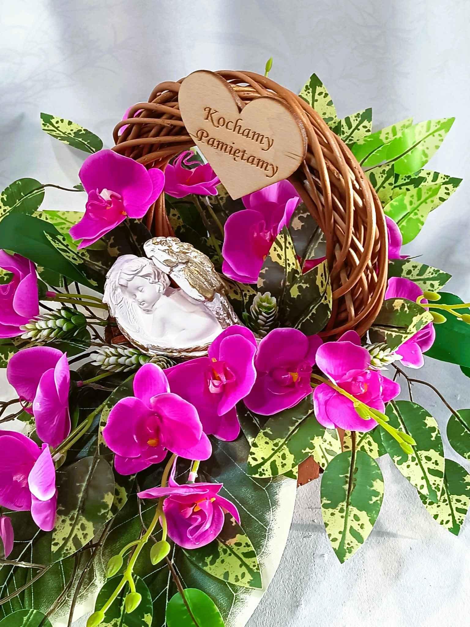 Kompozycja kwiatowa z aniołkiem (3) / Floral arrangement with a little angel (3) #KNG031 2