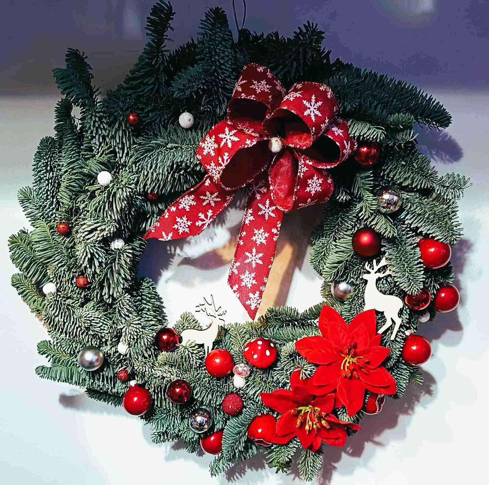 Wianek Świąteczny z żywej jodły nobilis 0