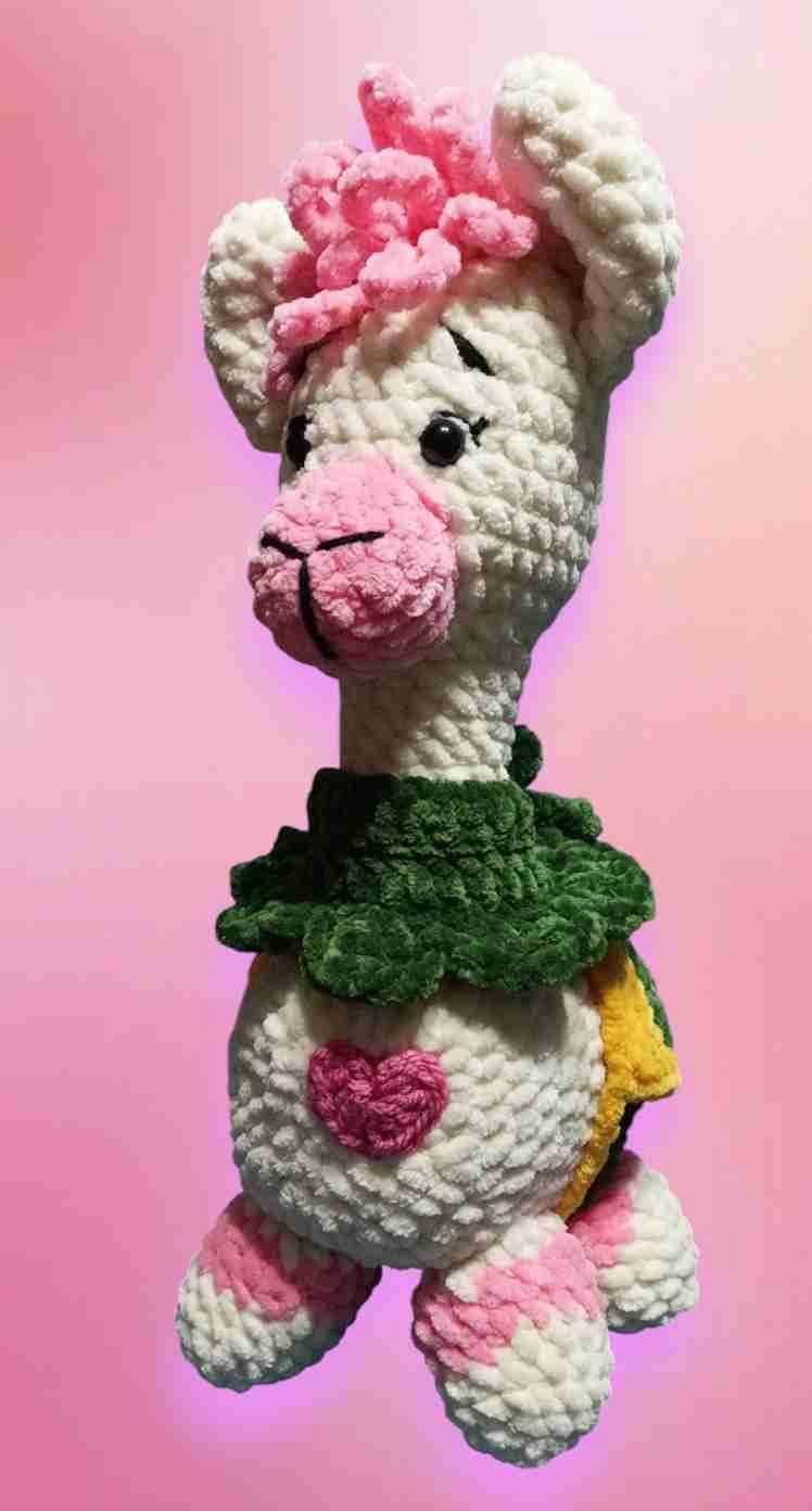 Ręcznie robiona alpaka z serduszkiem 4