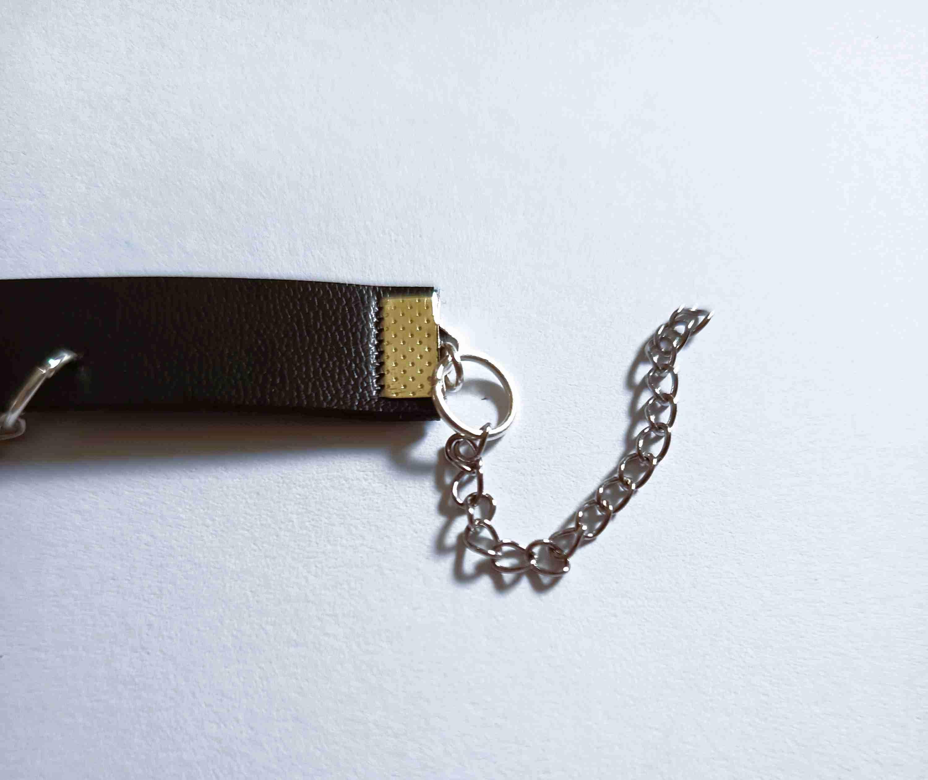 Choker w stylu gotyckim z nietoperzami. 4