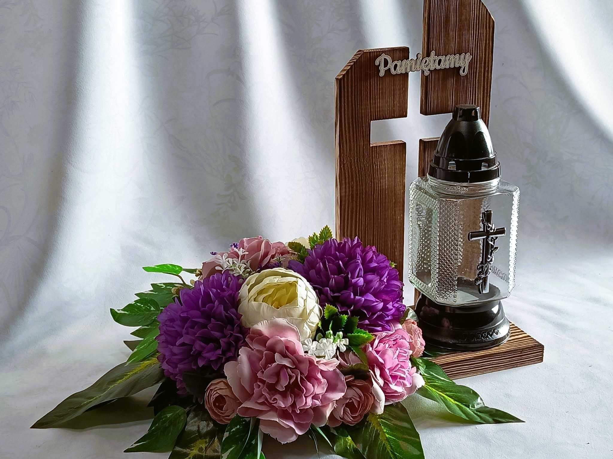 Dekoracja kwiatowa na podstawie z drewna / Floral decoration on a wooden base #KNG024 3