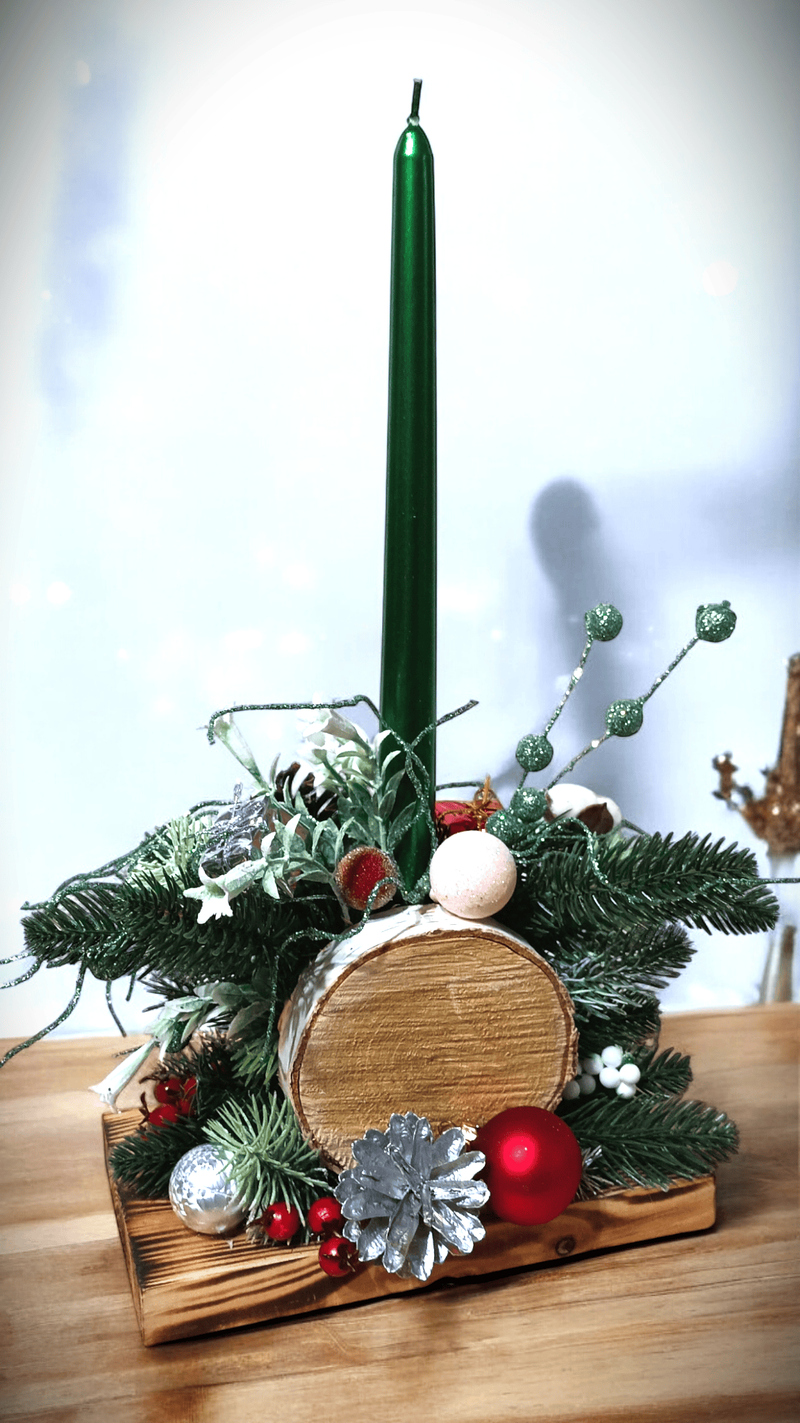 Stroik ze świecą na plastrze brzozy. 3