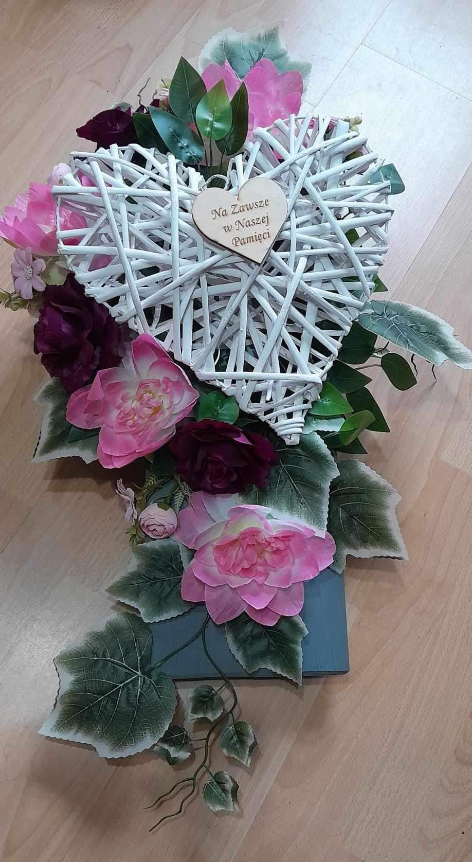 Dekoracja nagrobna z wiklinowym sercem. #KNG001 0