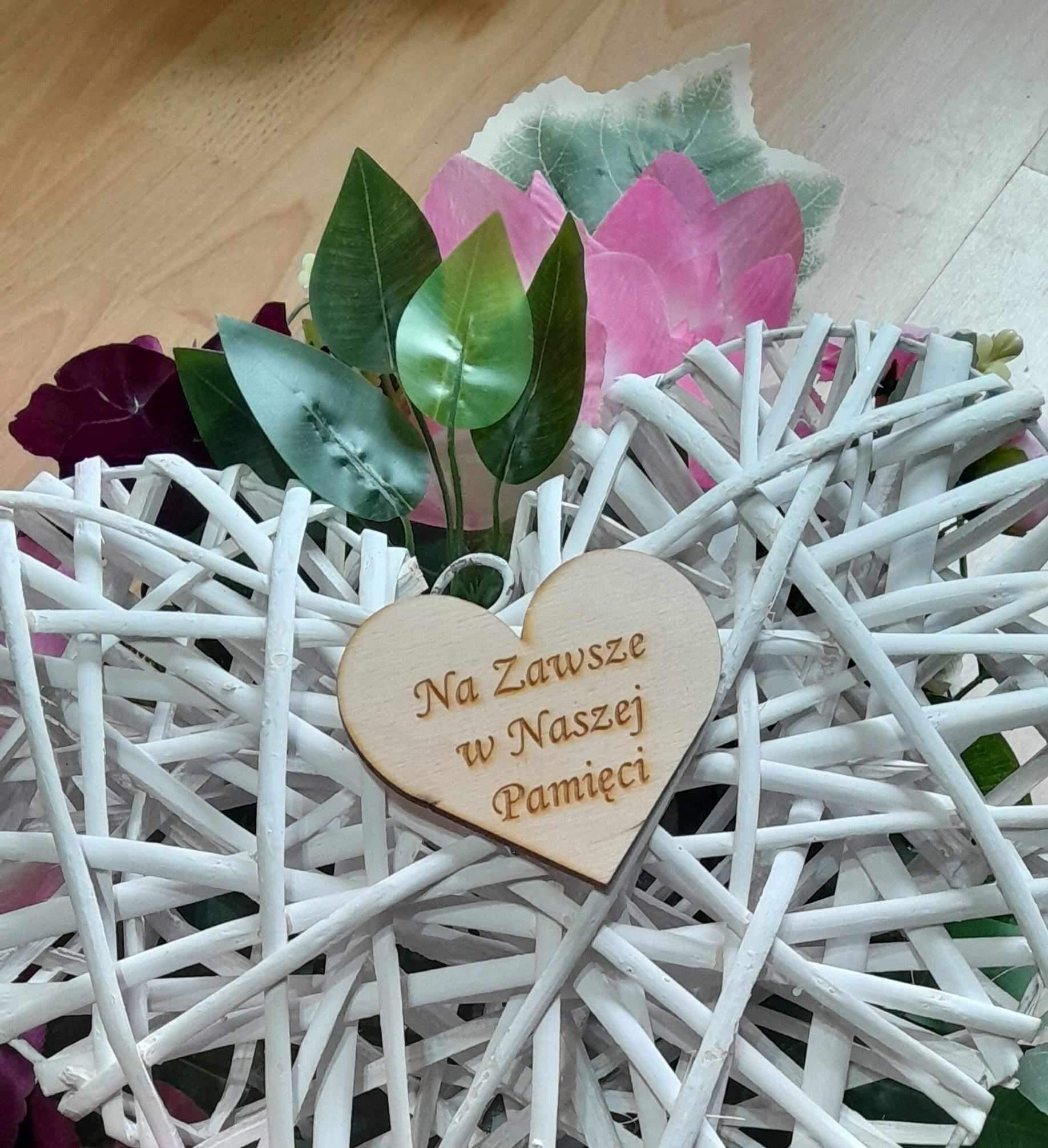 Dekoracja nagrobna z wiklinowym sercem. #KNG001 1