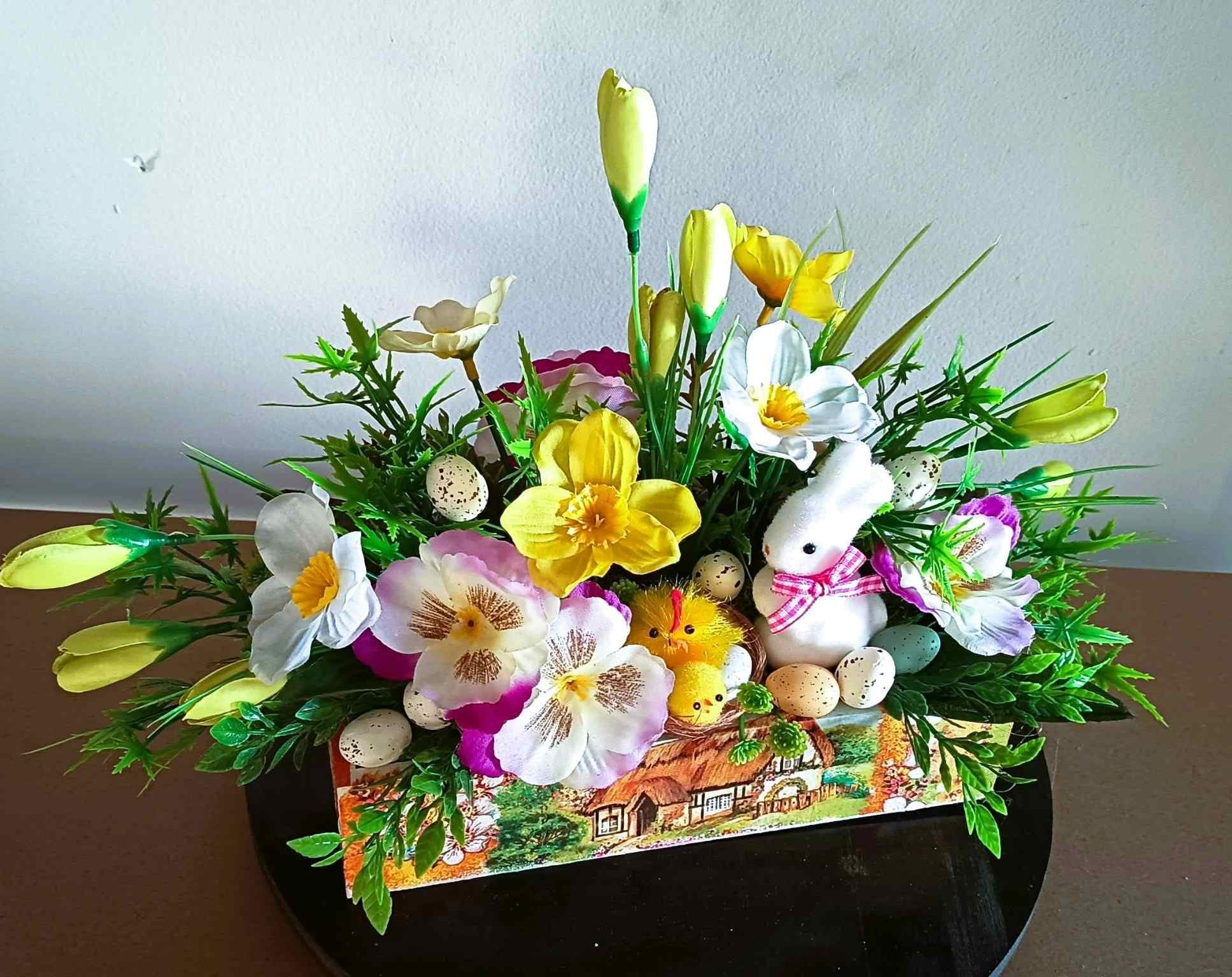Dekoracja Wielkanocna w skrzyneczce z zajączkiem #DW012 4