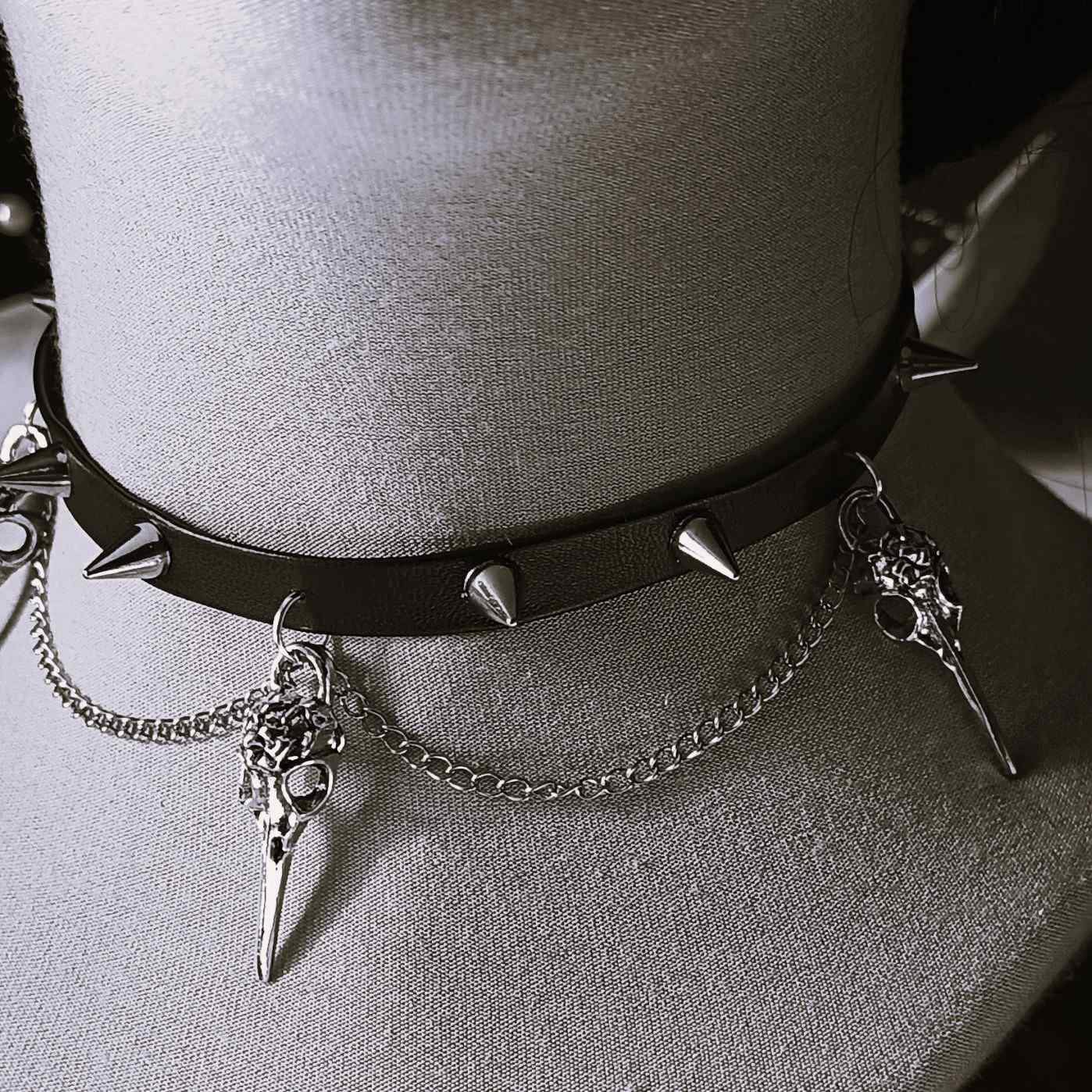 Choker w stylu gotyckim z czaszkami i ćwiekami #0030 4