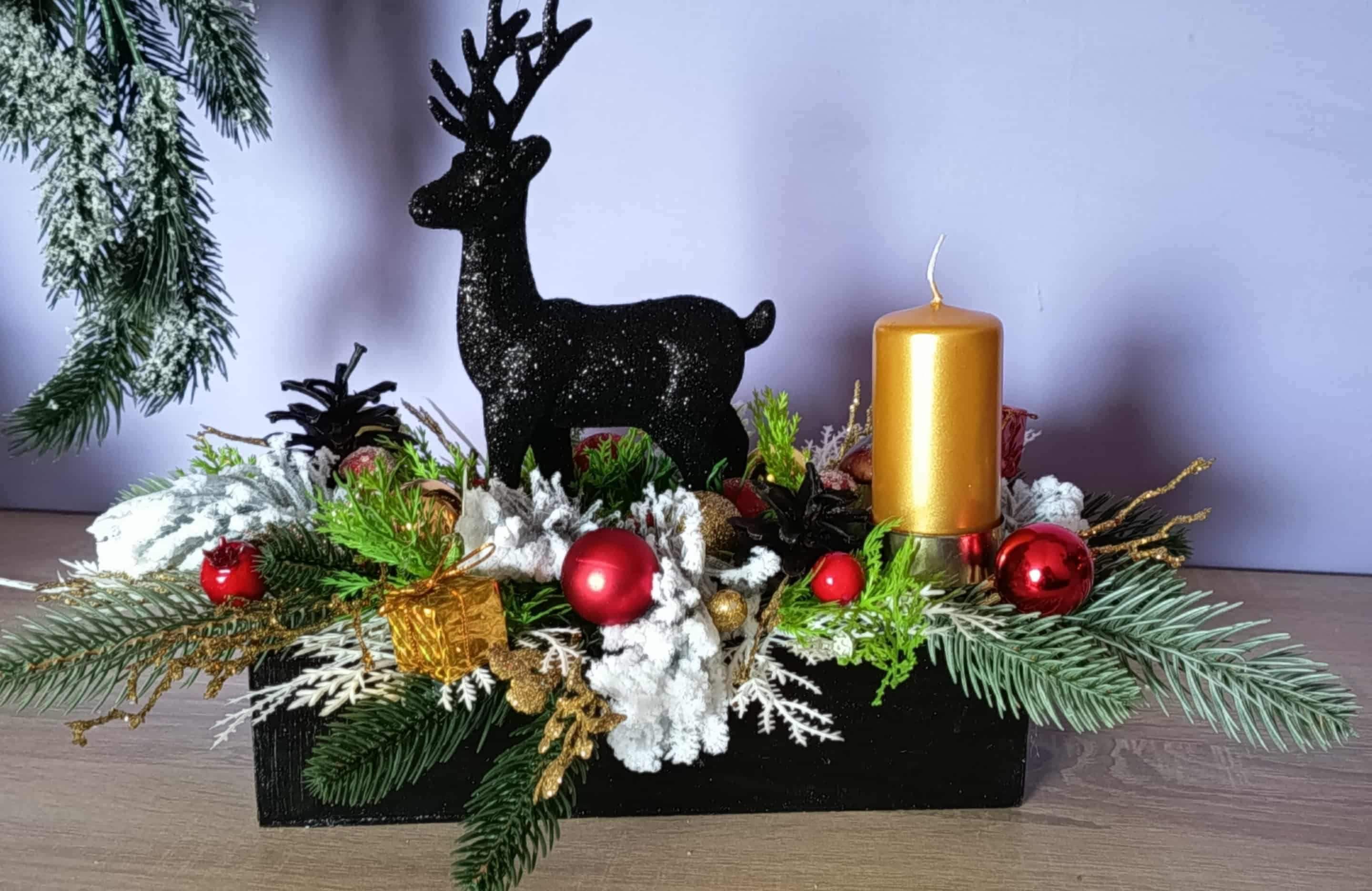 Świąteczna dekoracja z czarnym reniferem. 5