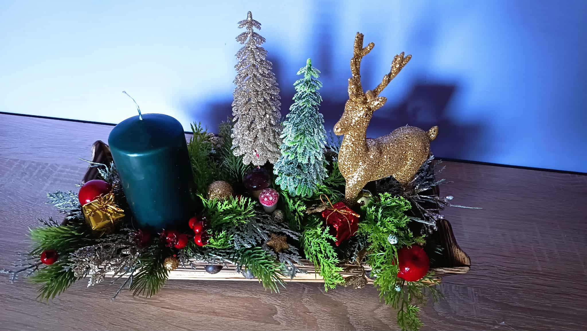 Świąteczna dekoracja z reniferem. 1