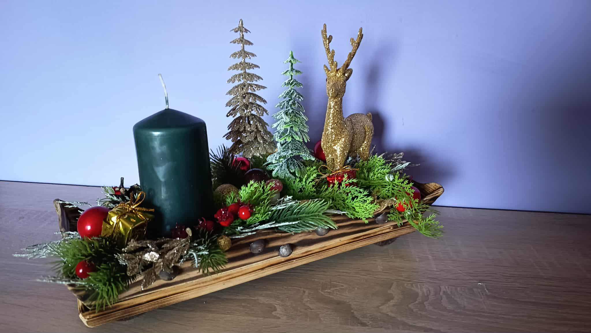 Świąteczna dekoracja z reniferem. 2