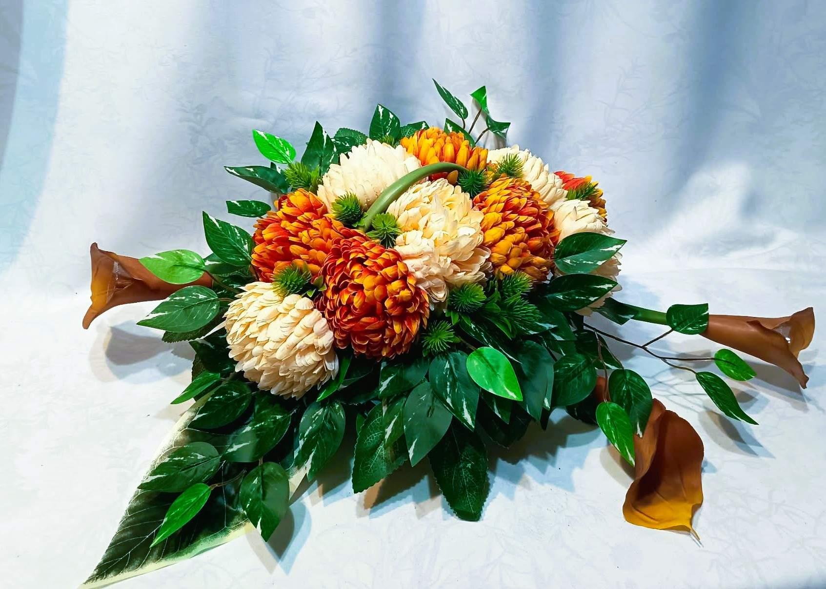 Zestaw nagrobny chryzantemy i kalie / Grave arrangement: chrysanthemums and calla lilies #KNG026 1