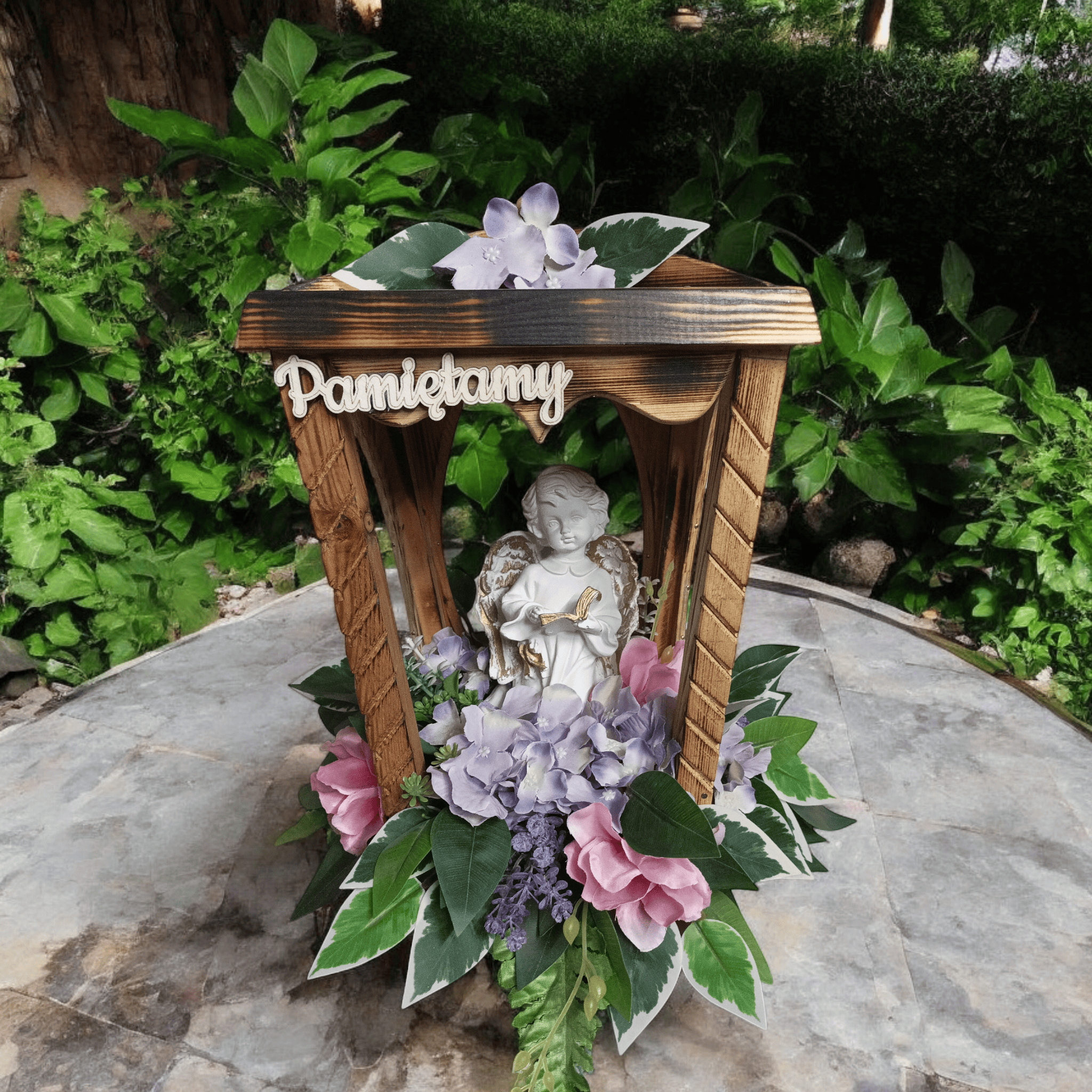 Latarnia z Aniołem 0