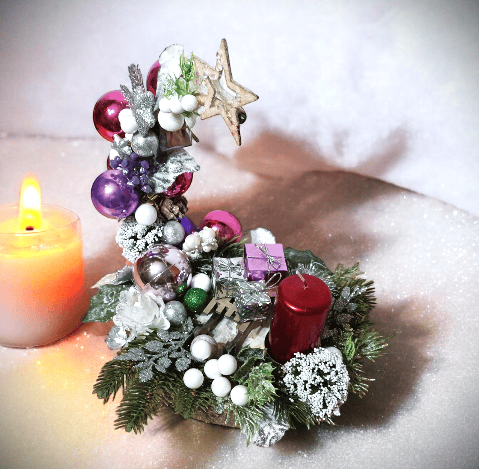 Stroik ze świecą na plastrze drewna. 1