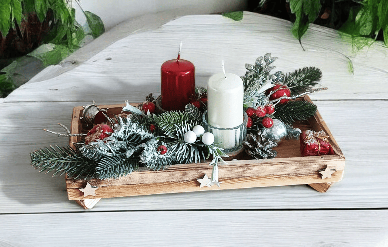 Stroik ze świecami na podstawie z drewna. 1