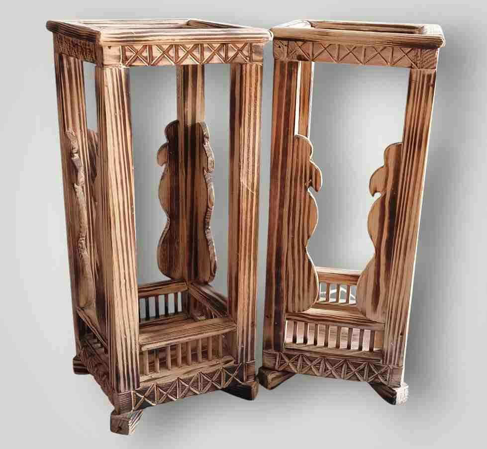 Otwarta, drewniana latarnia z płotkiem "2" 1