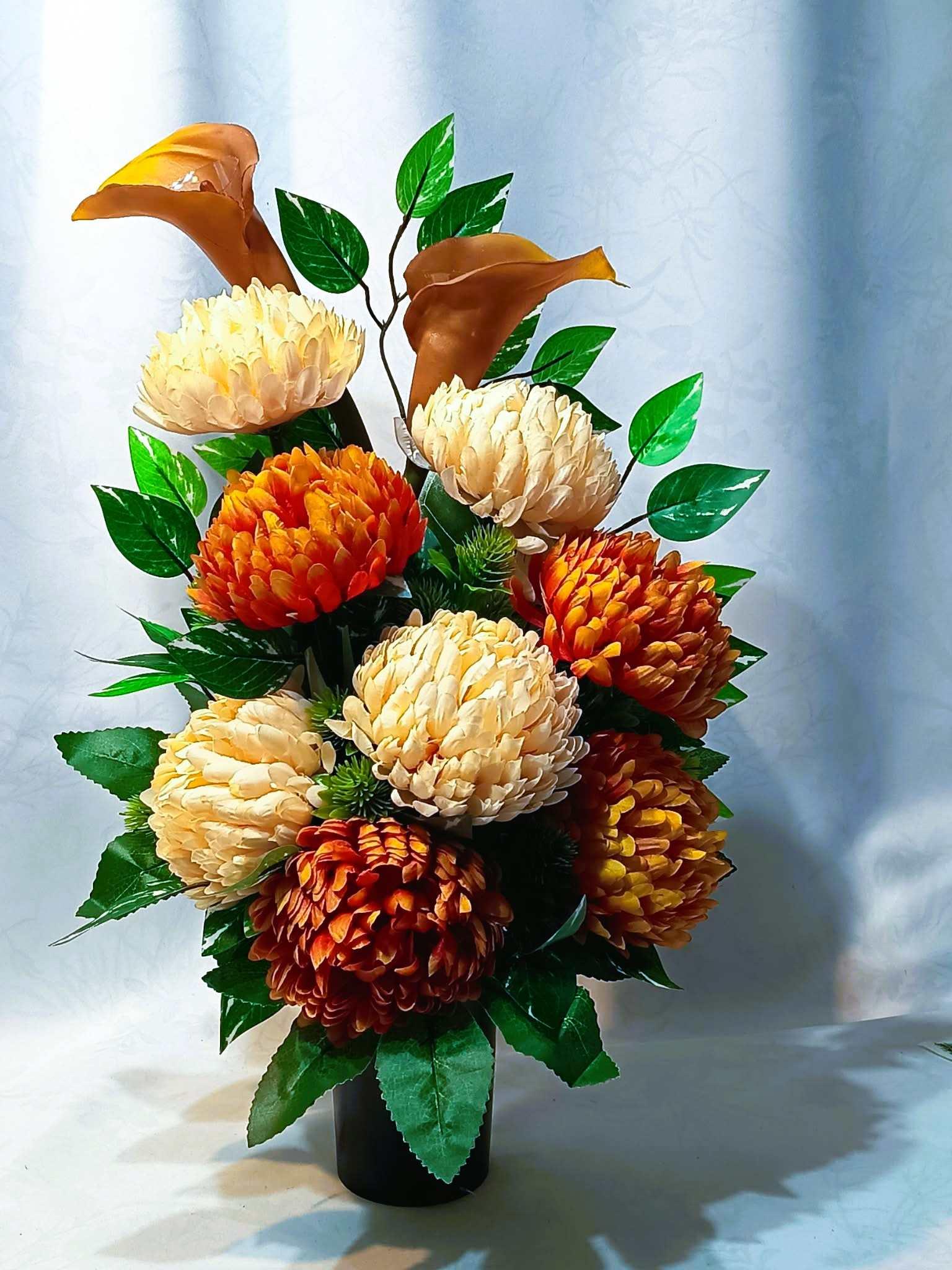 Zestaw nagrobny chryzantemy i kalie / Grave arrangement: chrysanthemums and calla lilies #KNG026 5